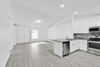 Building Photo - 13978 Folkestone Cir