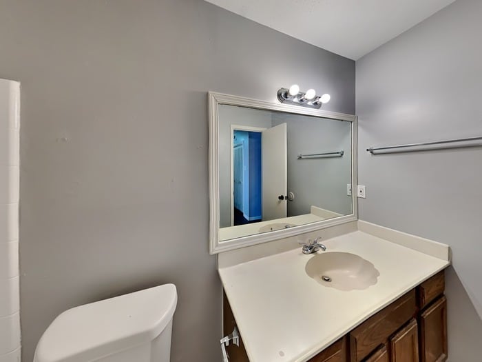 Building Photo - 15727 Cascade Point Dr