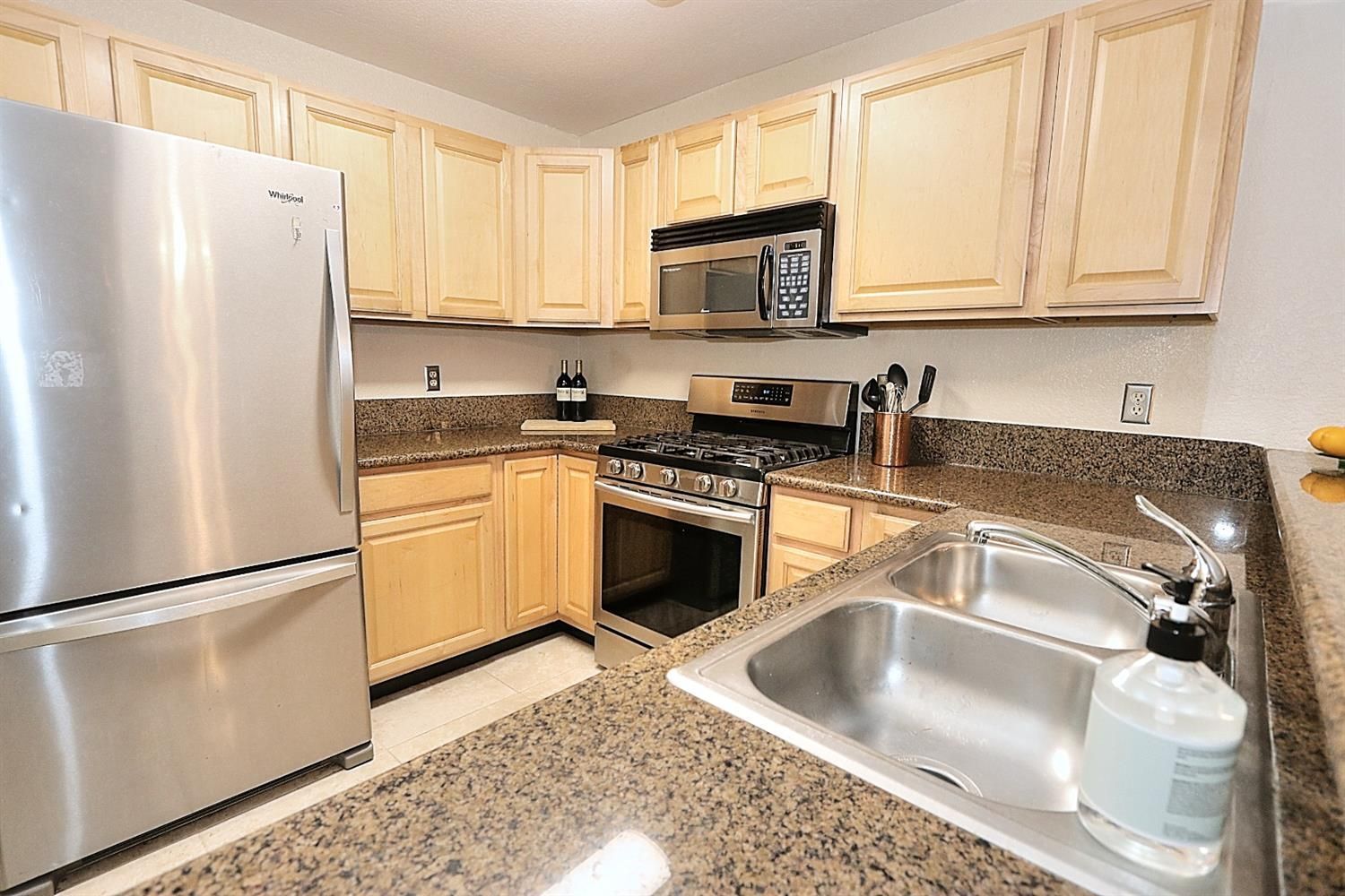 Building Photo - 11150 Trinity River Dr