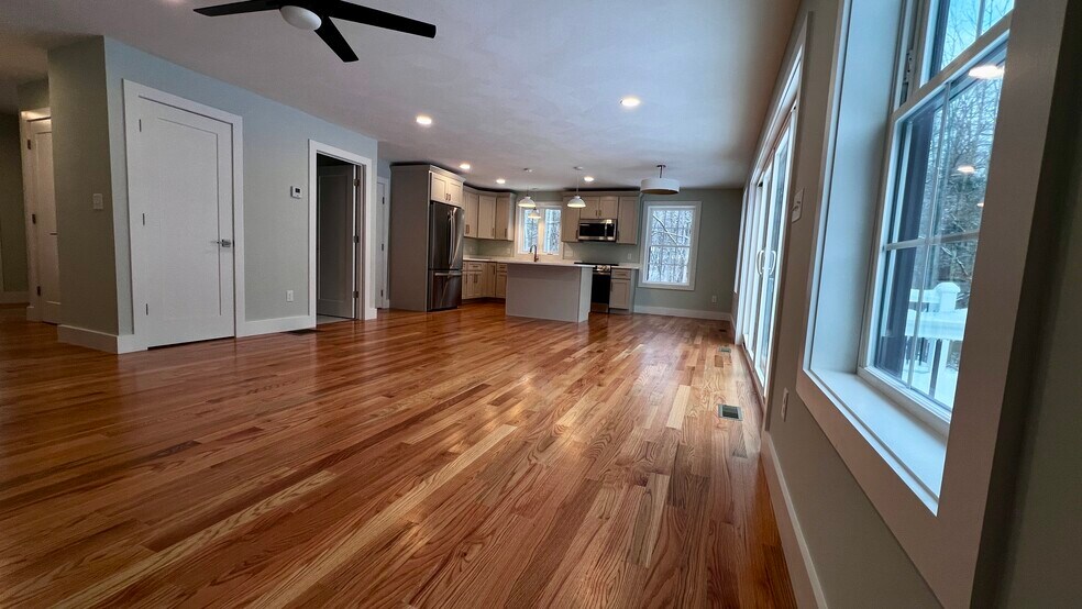 Building Photo - 5 Indian Valley Rd