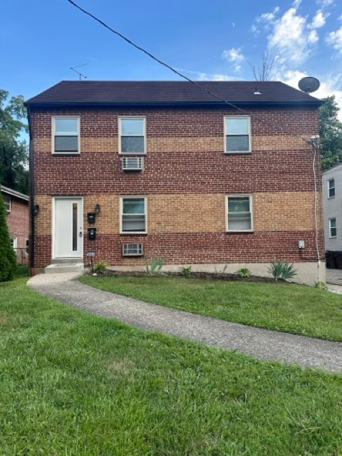 Building Photo - 2631 Bremont Ave