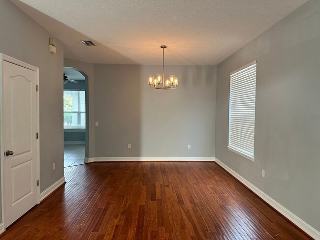 Building Photo - Nice 3/2.5 Single Family Home