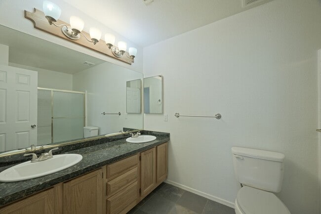 Building Photo - Beautiful Home on Green Belt in Palo Verde Meadows
