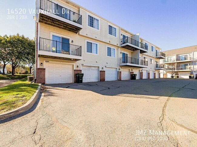 Building Photo - 14520 Vauxhall Dr