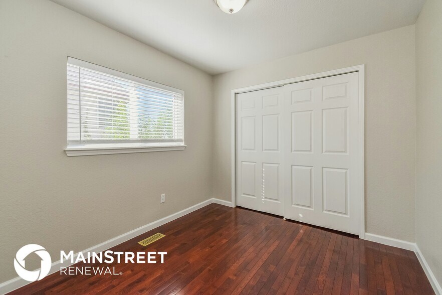 Building Photo - 1650 Leyburn Dr