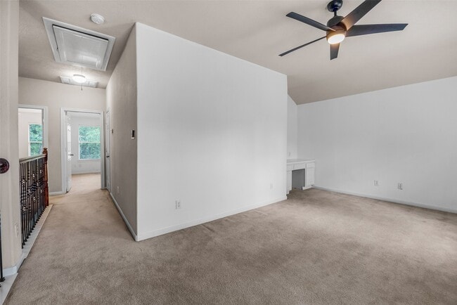 Building Photo - 75 N Spinning Wheel Cir