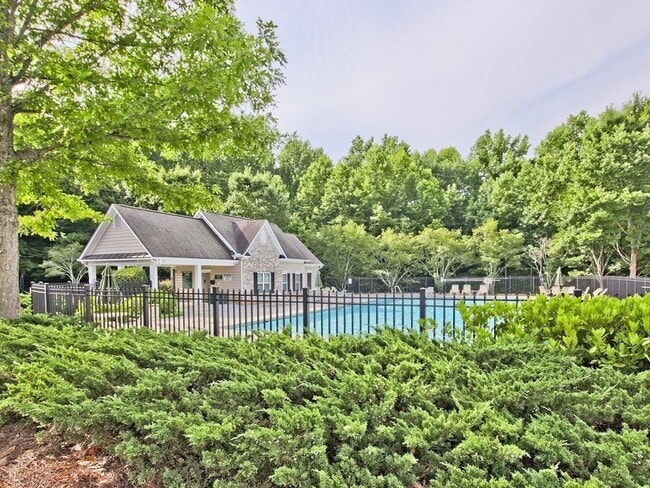Building Photo - 3166 Cross Creek Dr