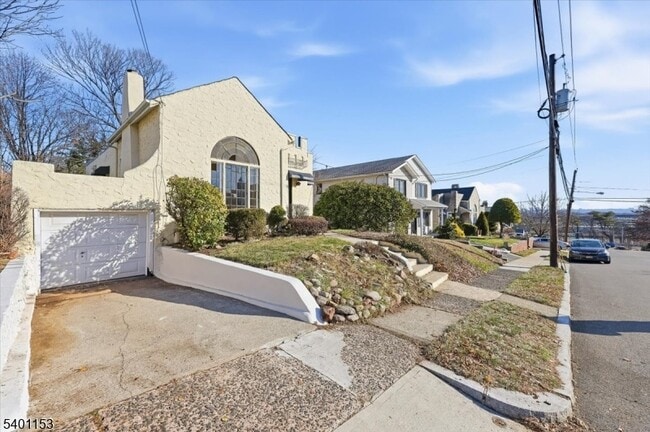 Building Photo - 283 Pasadena Ave