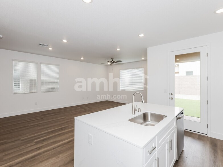 Building Photo - 9486 Aldersyde Dr