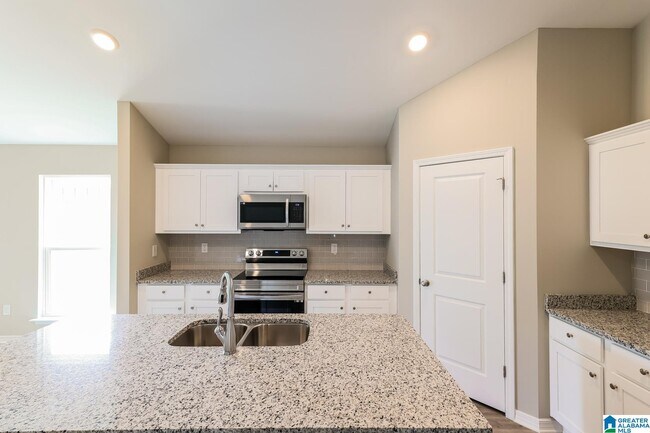 Building Photo - 1183 Hayward Lp
