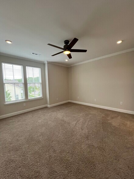 Building Photo - 1662 Carson Meadows Ln