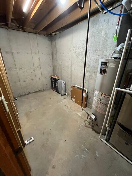 Building Photo - 101 S Rock Rd