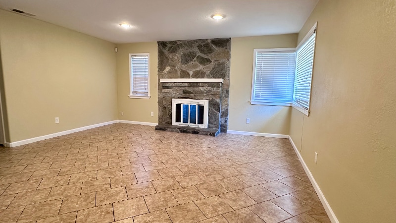 Building Photo - 8619 Cherbourg Way