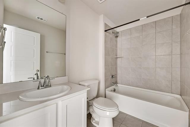 Building Photo - 5913 Hopkins Dr