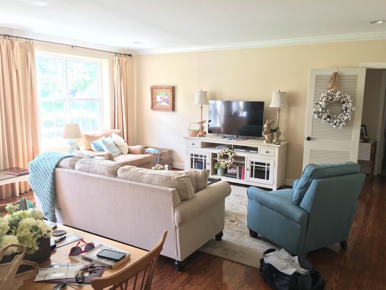 Primary Photo - 1112 Clifton Ln