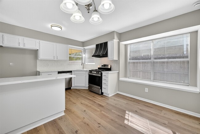 Building Photo - 3111 Timber View Dr