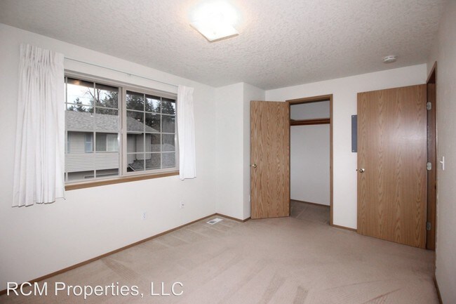 Building Photo - 1300 NE 181st Ave