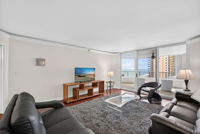 Building Photo - 5200 N Ocean Dr