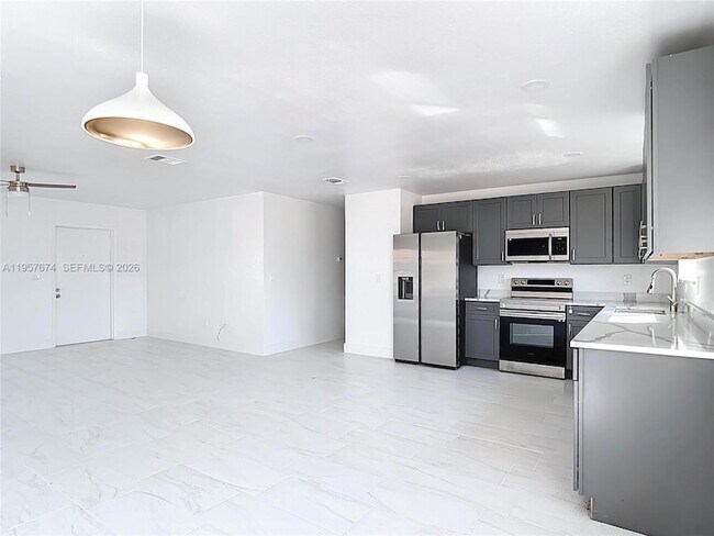 Building Photo - 4487 Pocatella Ave