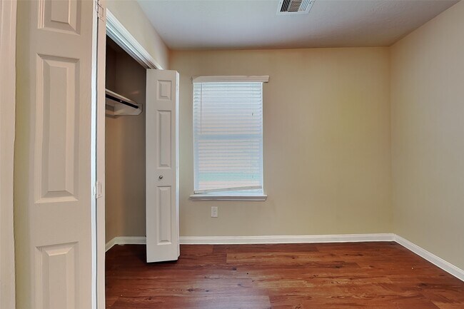 Building Photo - 21606 Nella Cir