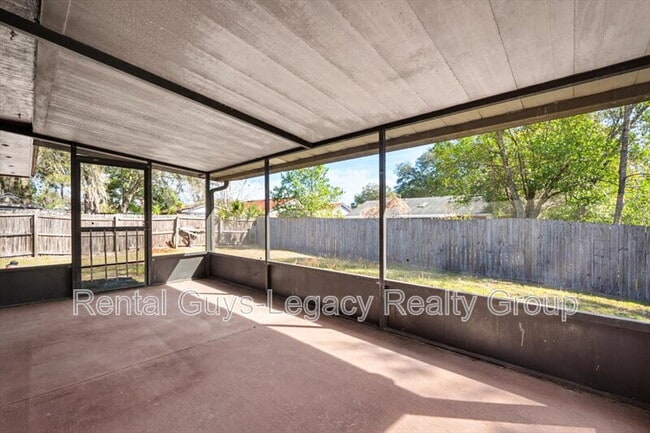 Building Photo - 6019 Blank Dr