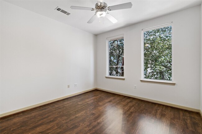 Building Photo - 505 Jackson Hill St