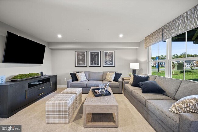 Building Photo - 171 WOODGATE Cir