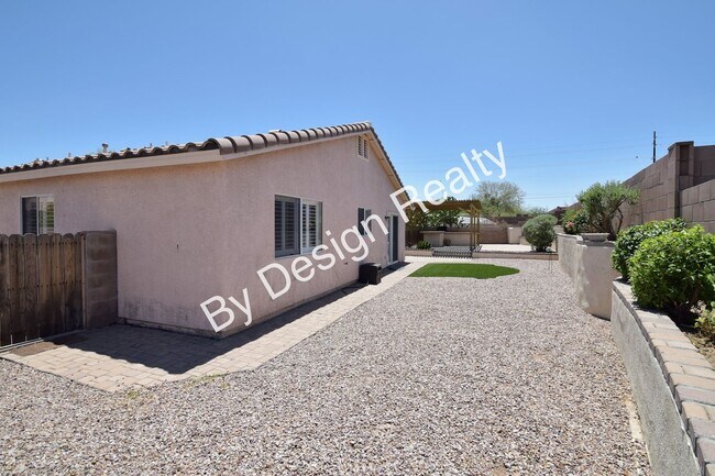 Building Photo - West Tucson 3 Bed 2 Bath with Den
