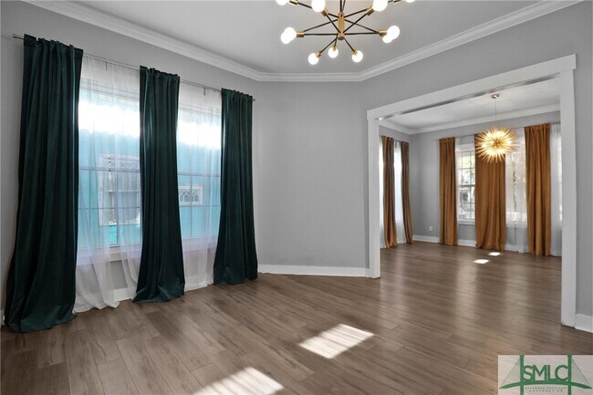 Building Photo - 608 W 37th St