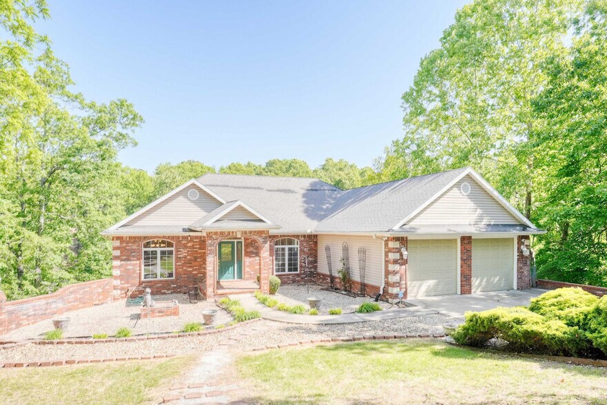 Building Photo - 16 Cheviot Ln