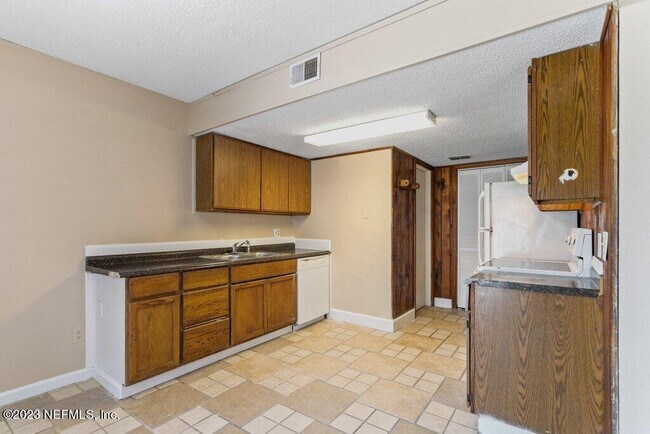 Building Photo - 791 Assisi Ln