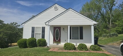 Building Photo - 1508 Blanton Ave SE