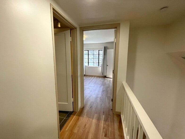 Building Photo - 2010 24th St