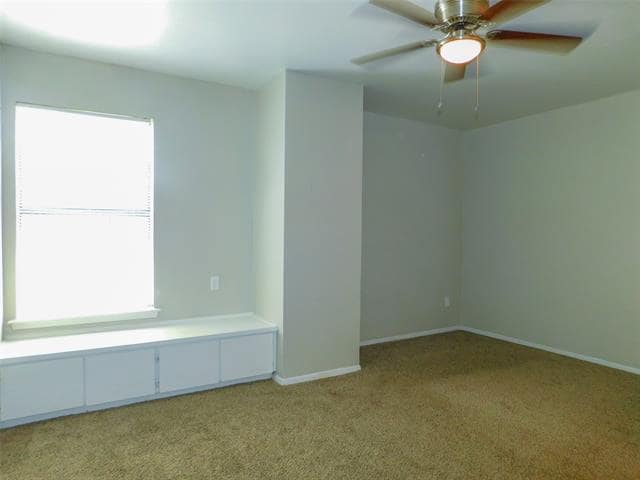 Building Photo - 1137 Dallas Dr