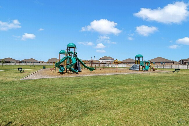 Building Photo - 6910 Kate Reed Dr