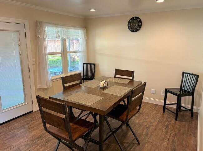 Building Photo - Charming 3-Bedroom Home with Inviting Outdoor Space