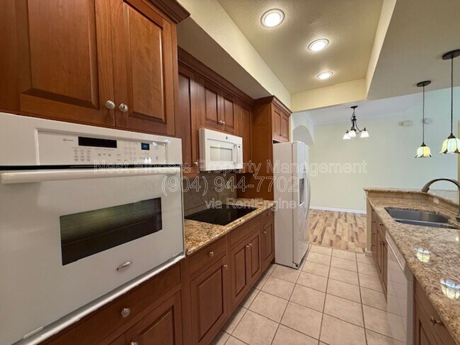 Building Photo - 10075 Gate Pkwy N