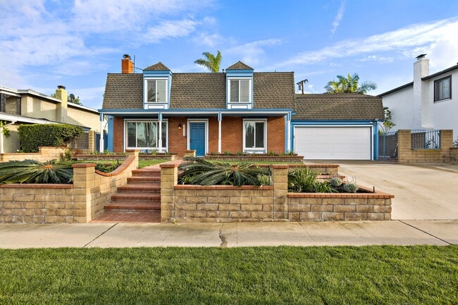 Building Photo - 20152 Redlands Dr