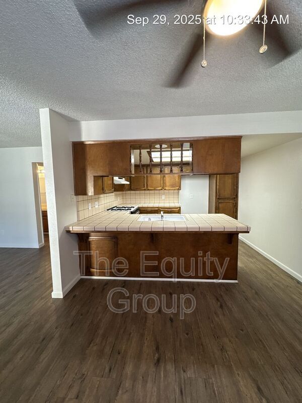Building Photo - 1734 E Laura Ave