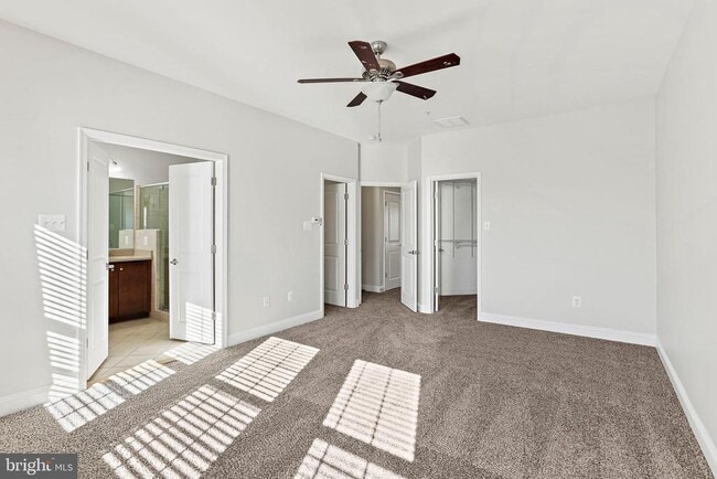 Building Photo - 5807 Duncan Dr