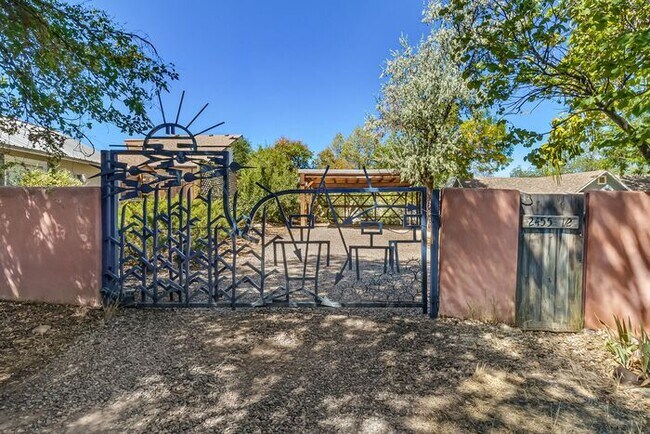 Building Photo - Large Lofted Studio Building - ADU on private property