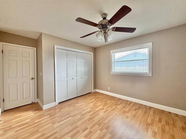 Building Photo - 6316 Lake Sunrise Dr