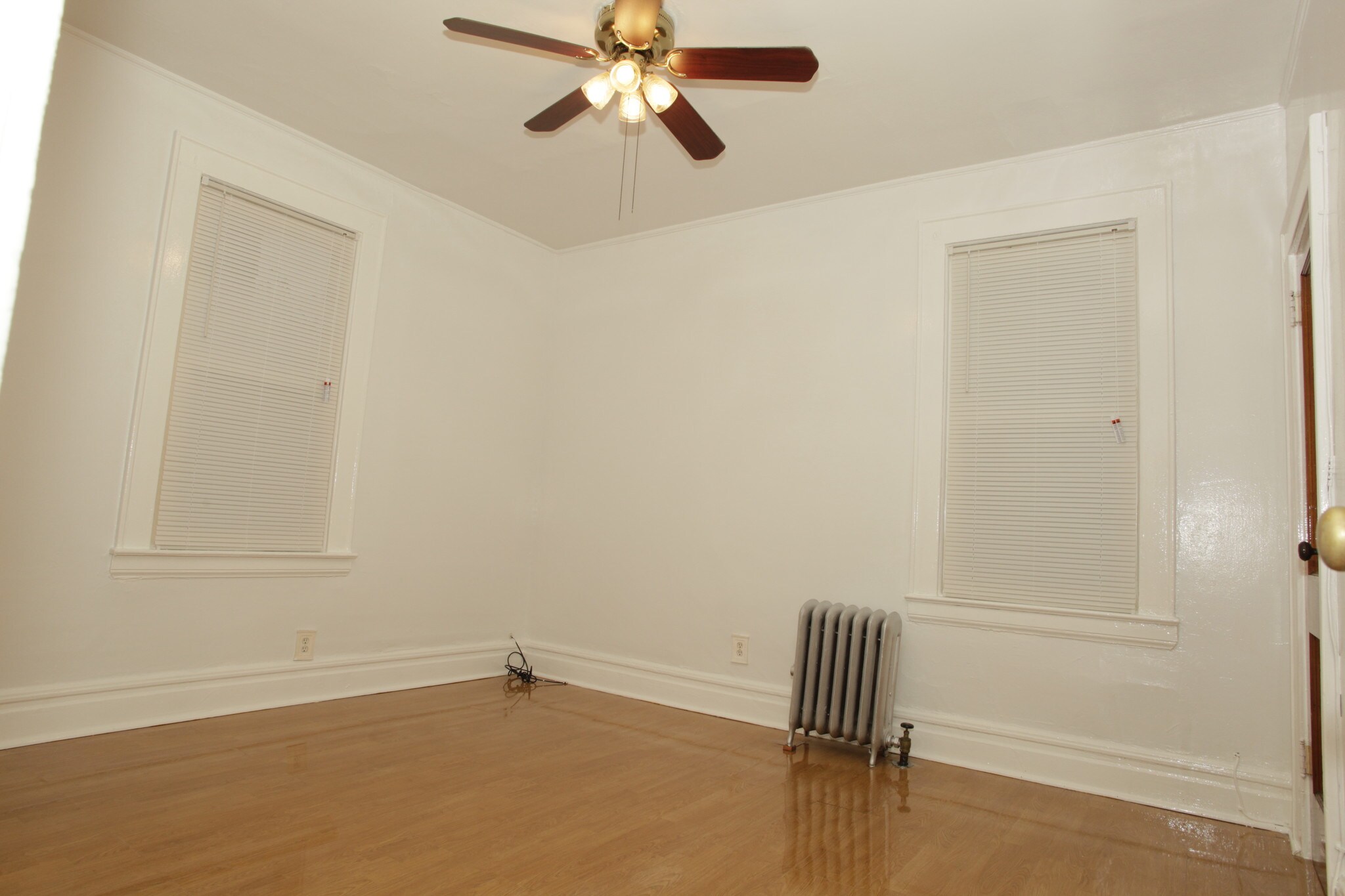 Building Photo - 138 Vermont Ave