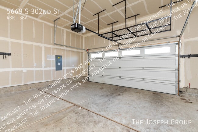Building Photo - 5669 S 302nd St