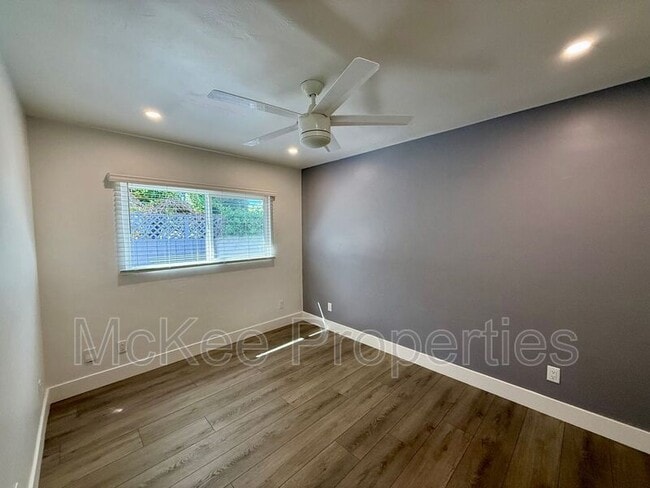 Building Photo - 1658 Cable St