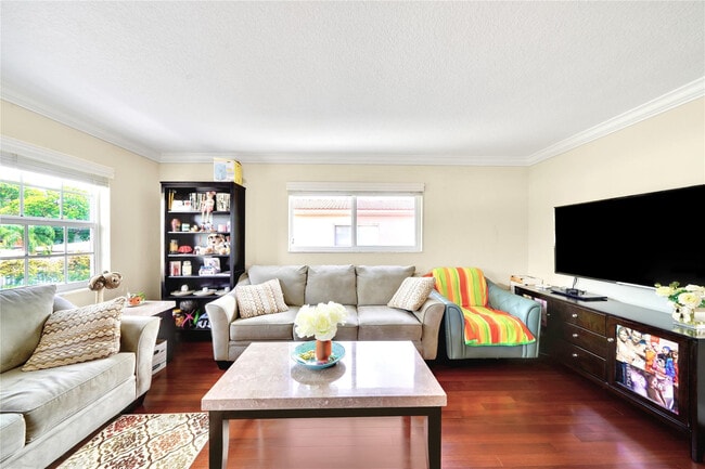 Building Photo - 2701 Middle River Dr