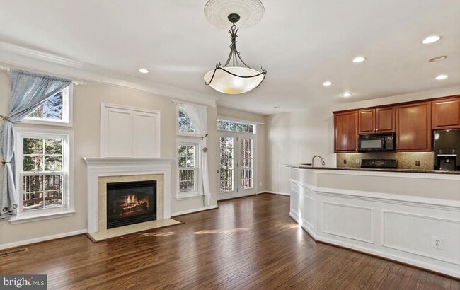 Building Photo - 4050 Timber Oak Trl