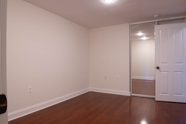 downstairs bedroom - 545 Wisconsin St