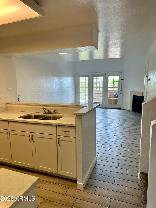 Building Photo - 4901 S Calle Los Cerros Dr