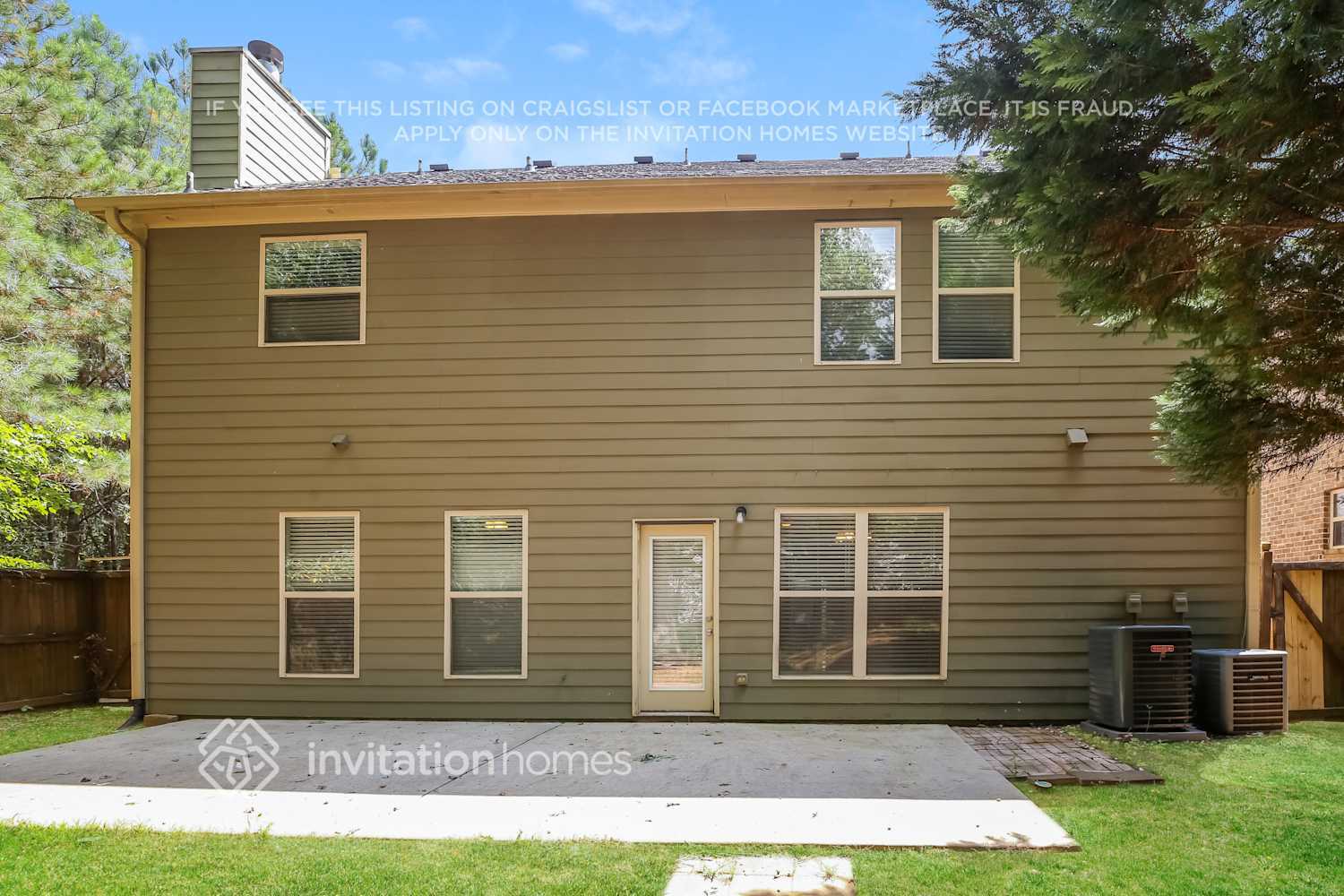 Building Photo - 532 Suwanee Oaks Dr NE